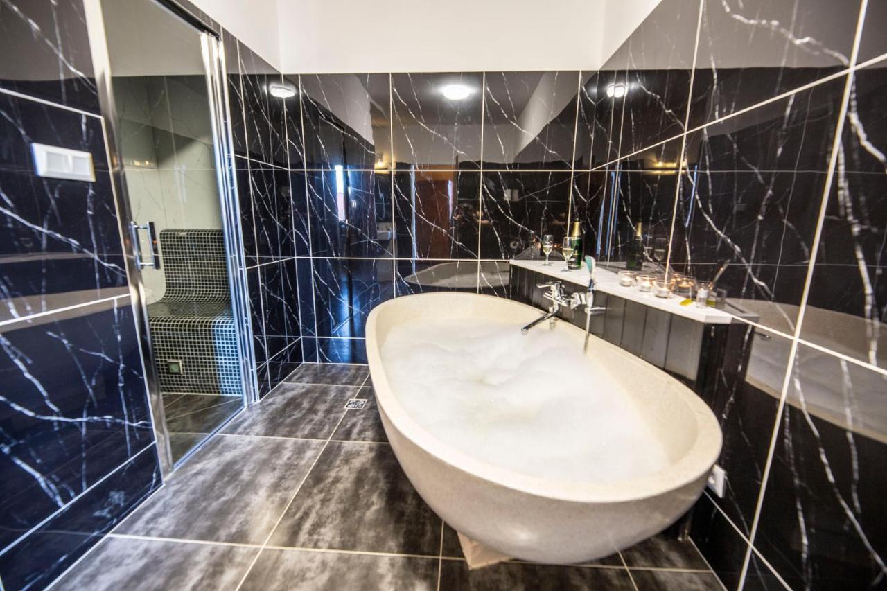 In Spirit, Hotel V Roznovskem Pivovaru - Pivni Lazne, Wellness & Cokoladovna Rožnov pod Radhoštěm Eksteriør billede